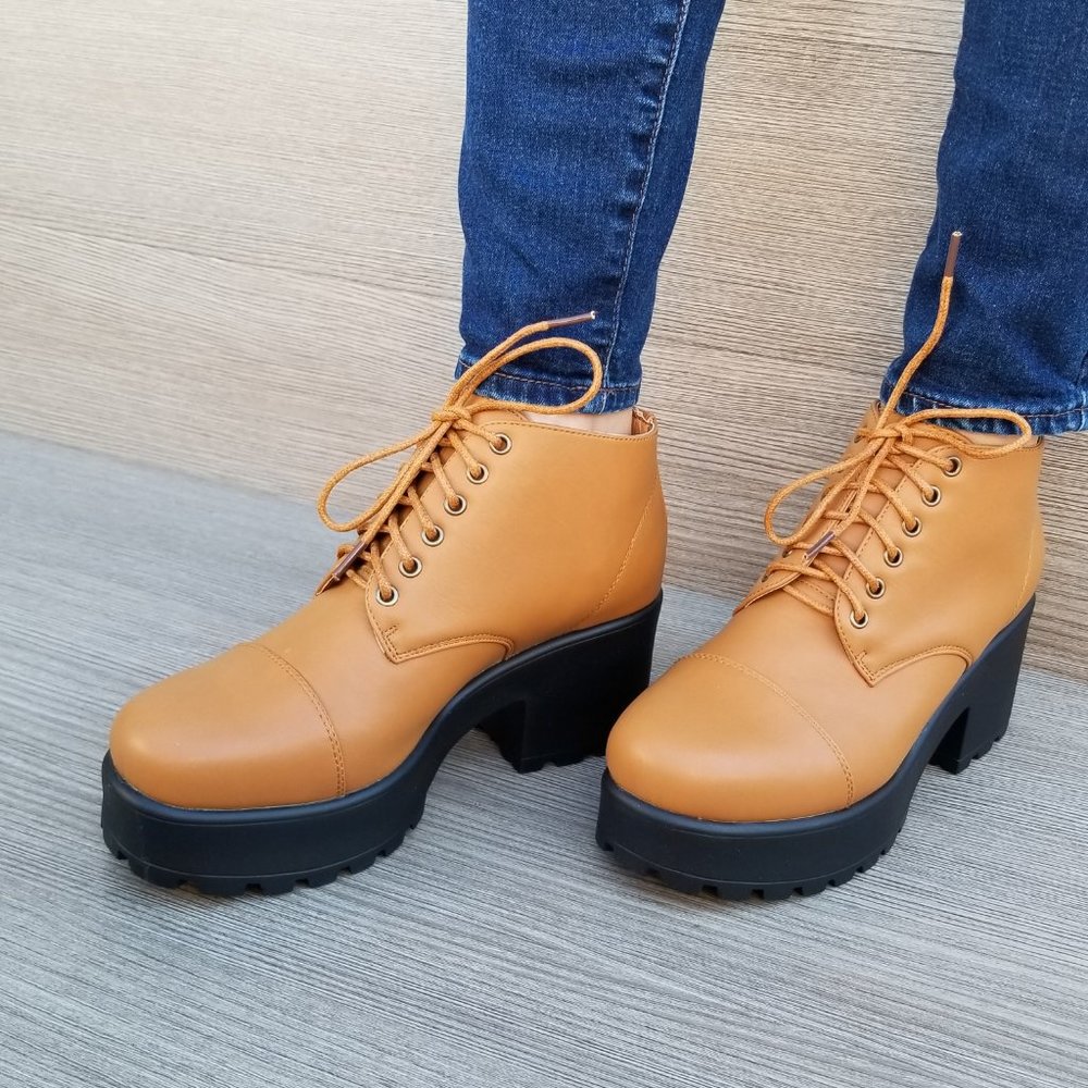 Grunge Chunky heel platform booties - Picture 4 of 8